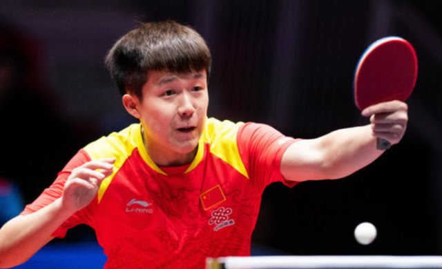 梅西中场持 梅西中场持