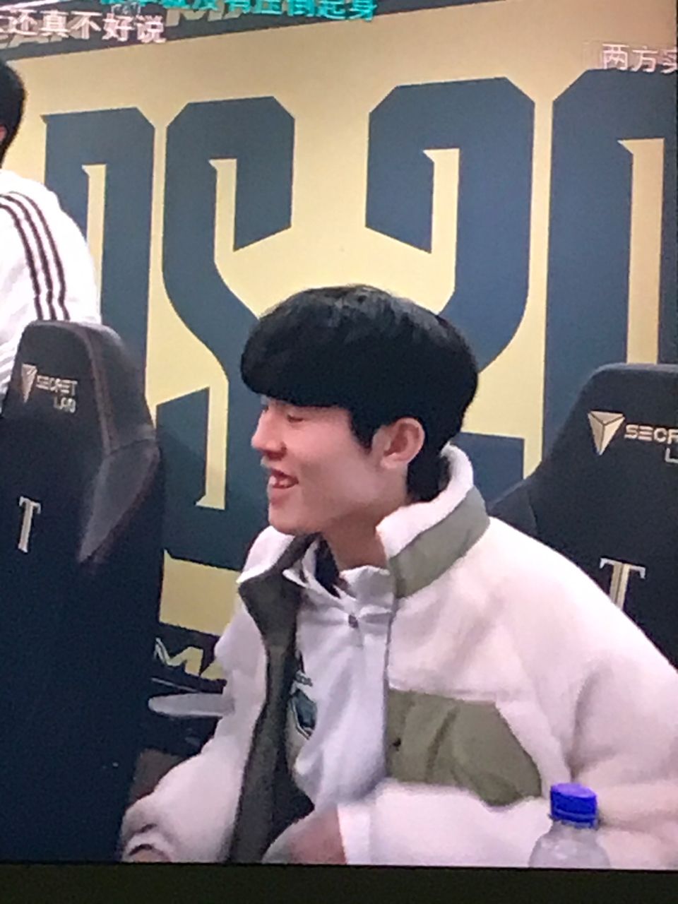 撼性的签约 撼性的签约