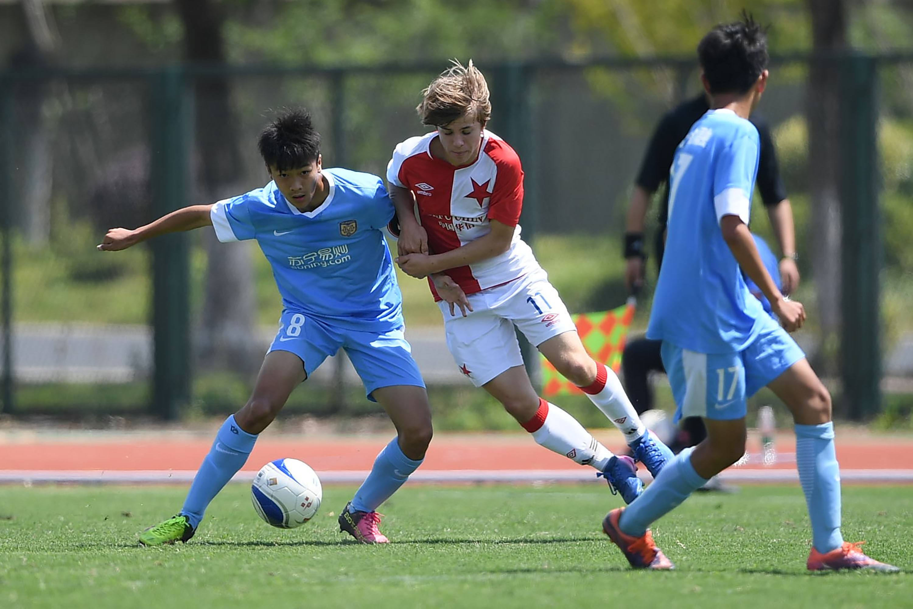 防守强度更 防守强度更